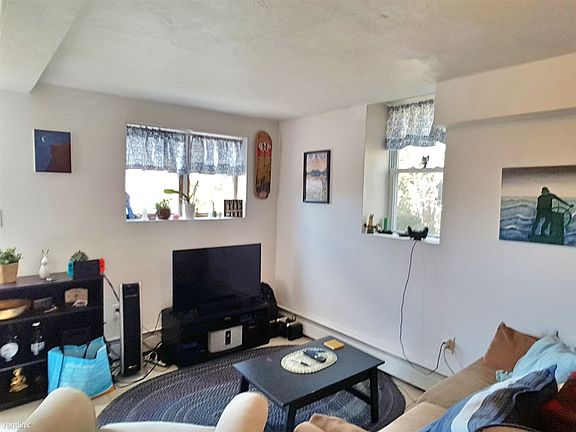 4 Living Room