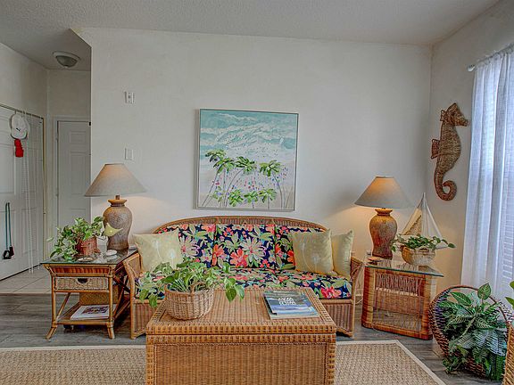 4th image of 21105 Harbour Vista Cir