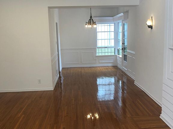 4th image of 522 N Rossmore Ave APT 205