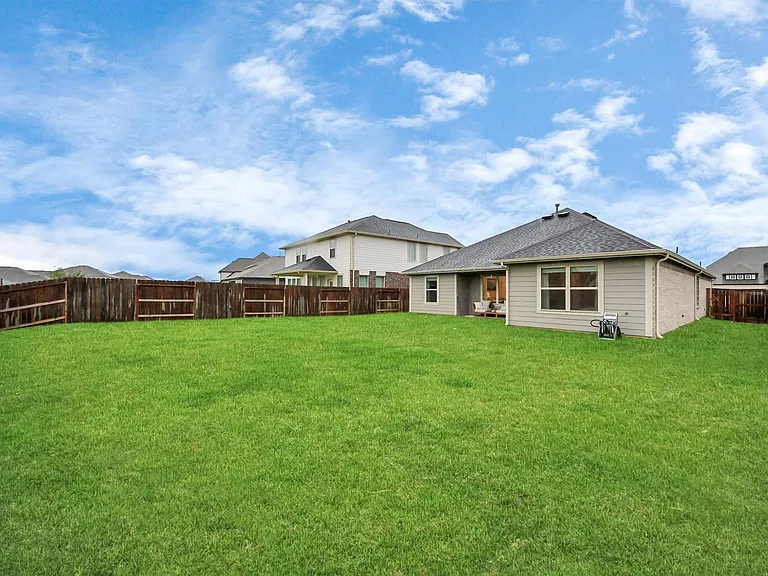 31703 Daisy Draper Ln — Photo 35