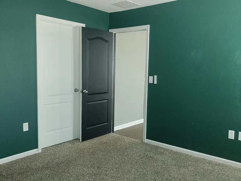 4260 Hemlock St — Photo 11