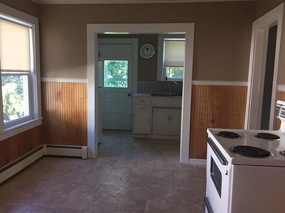 2nd image of 47 Grant St