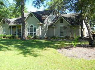 469 Riverview Ln, White Oak, GA 31568