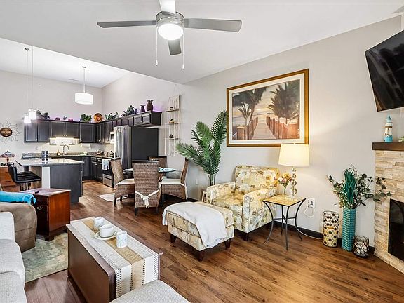 5th image of 2863 Spring Rose Cir APT 303