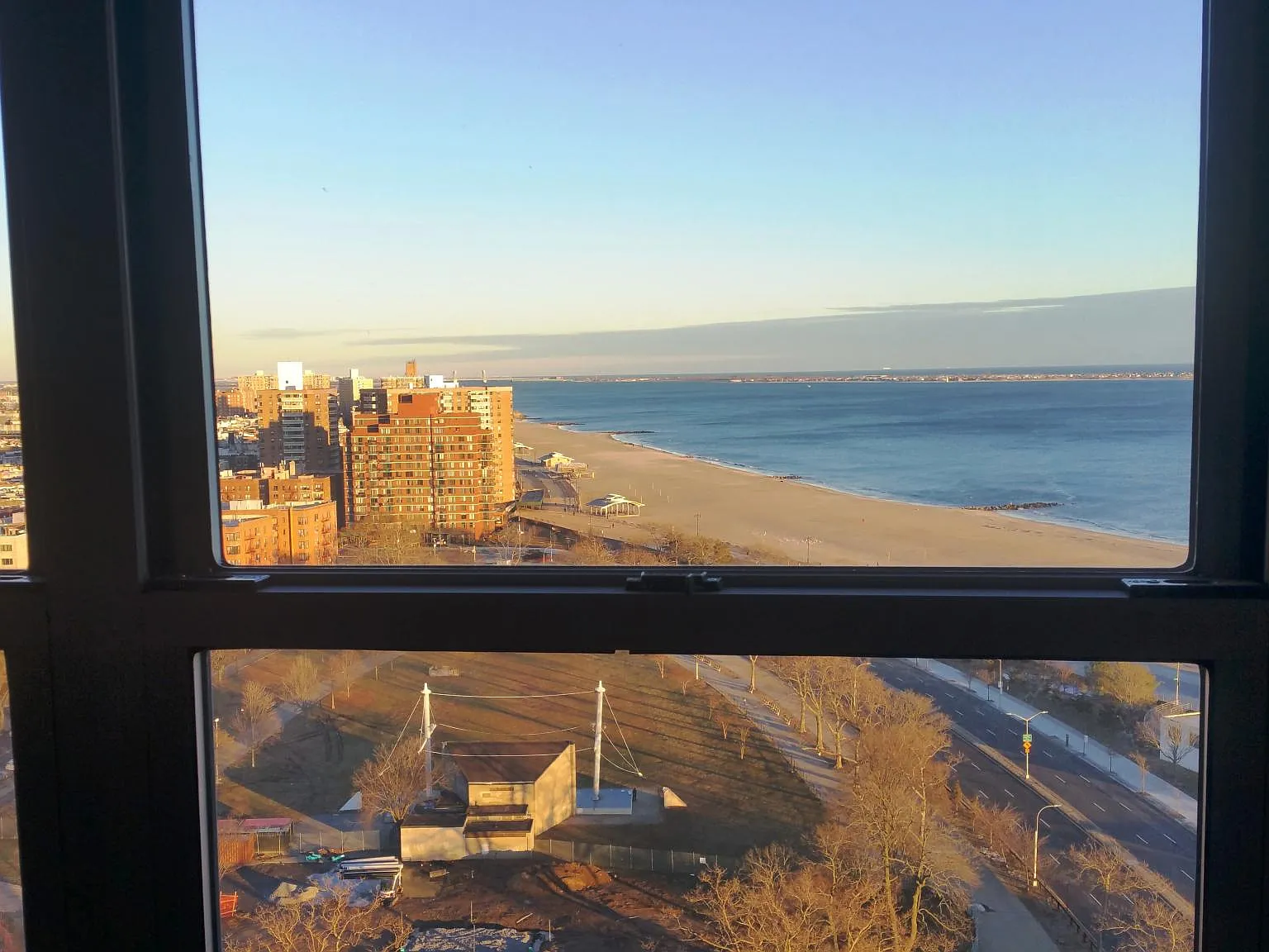2 bed, 1000 sqft, $3,500 — Photo 3