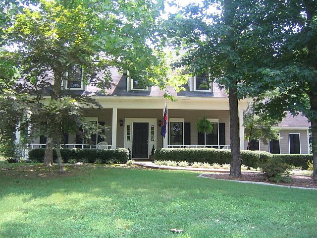 1st image of 3715 Lyles Dr