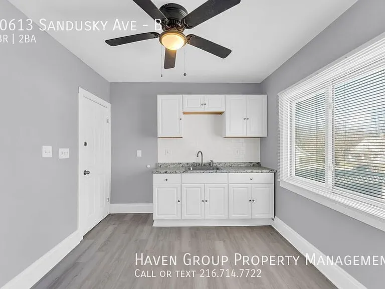 10613 Sandusky Ave #B — Photo 11