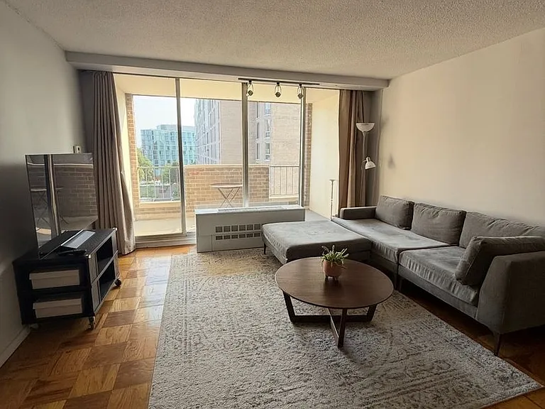 77 Pond Ave #703 — Photo 2