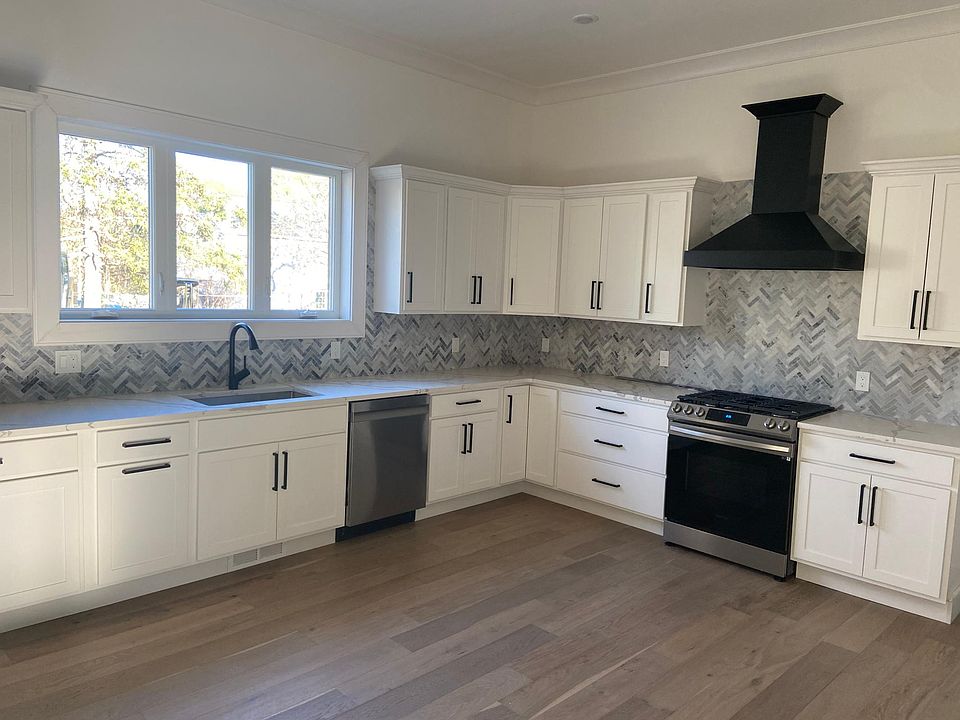 1st image of 41 Spring St #1