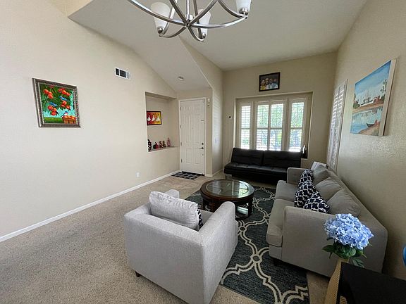 4th image of 5751 Shadow Hill Dr