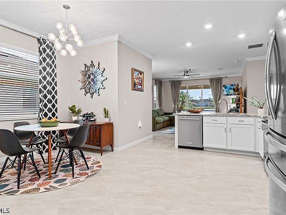 3rd image of 4287 Lemongrass Dr