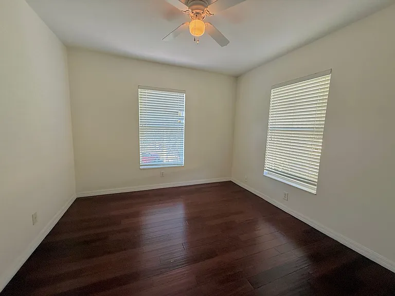 3846 Mandalay Dr — Photo 23