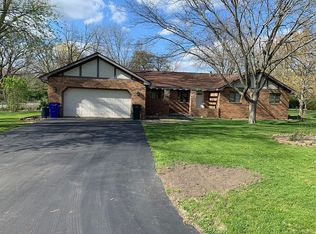 1740 Illini Dr, Decatur, IL 62521