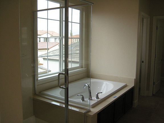 2nd image of 679 N Santa Inez Dr