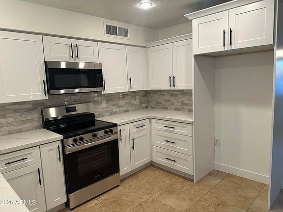 5th image of 18020 N 31ST Avenue