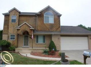 46855 Roselane Dr, New Baltimore, MI 48047