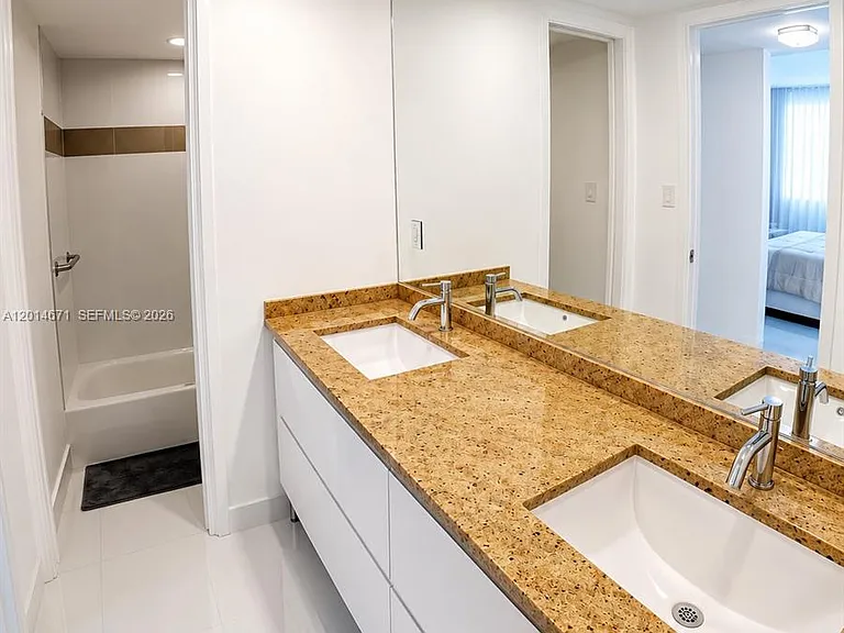 6917 Collins Ave #614 — Photo 27
