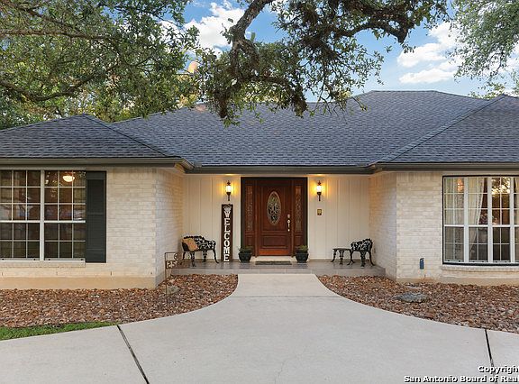 2nd image of 25635 Gladiator Ln