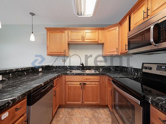 5th image of 221 Westlake Dr Unit 3