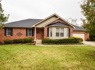 298 Early Wyne Dr, Taylorsville, KY 40071