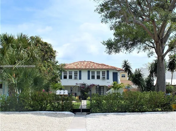 218 S M St, Lake Worth, FL 33460