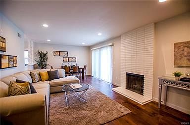 5th image of 6932 Oxford Dr