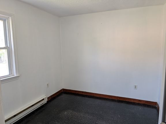 3rd image of 87 Kearney St #2