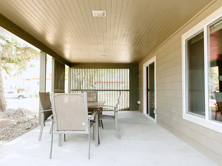 340 Lauder Ave — Photo 13