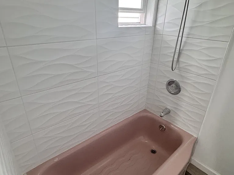 1646 Yosemite Ave #1646 — Photo 13