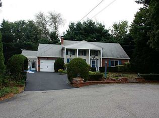 26 Oak Grove Blvd, North Providence, RI 02911