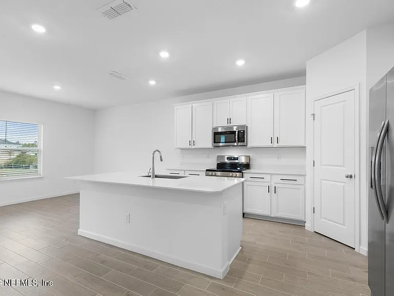 28 Disston Cv — Photo 10