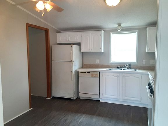 3rd image of 43522 Meadowlark Cir