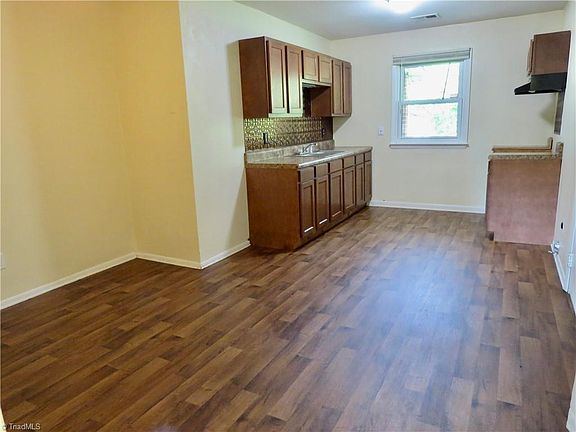 2nd image of 1603 Ballymena Dr