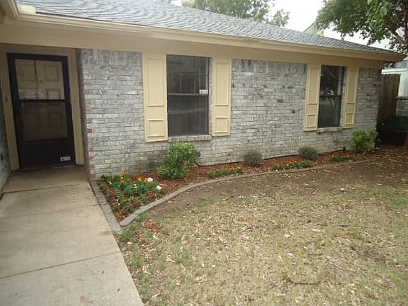 3rd image of 5737 Sea Breeze Ln