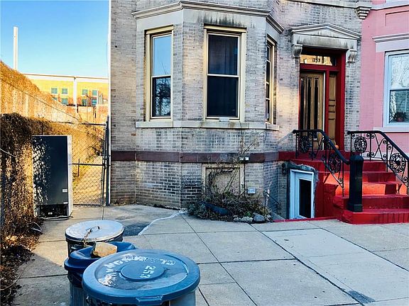 2nd image of 253 Clarkson Ave