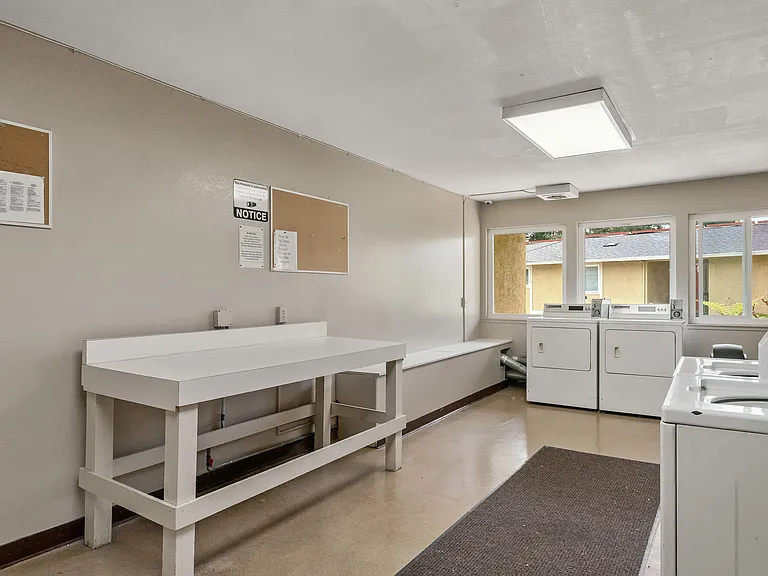 Vista Creek Apartments — Photo 48