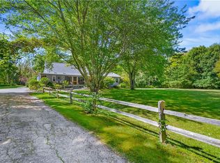 1257 Chopmist Hill Rd, Scituate, RI 02857