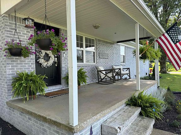 2nd image of 1808 Mount Vernon Rd