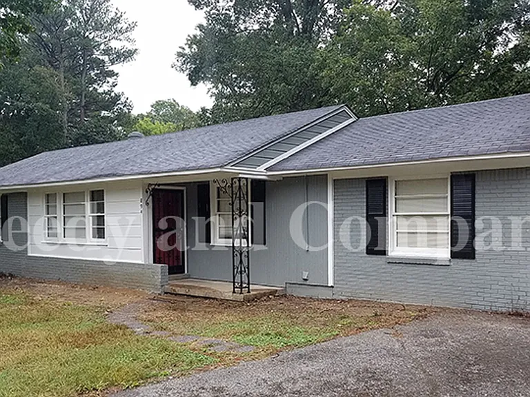 893 Linwood Rd — Photo 1