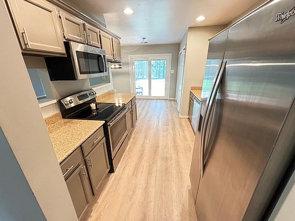 3rd image of 4378 Sunset Ct
