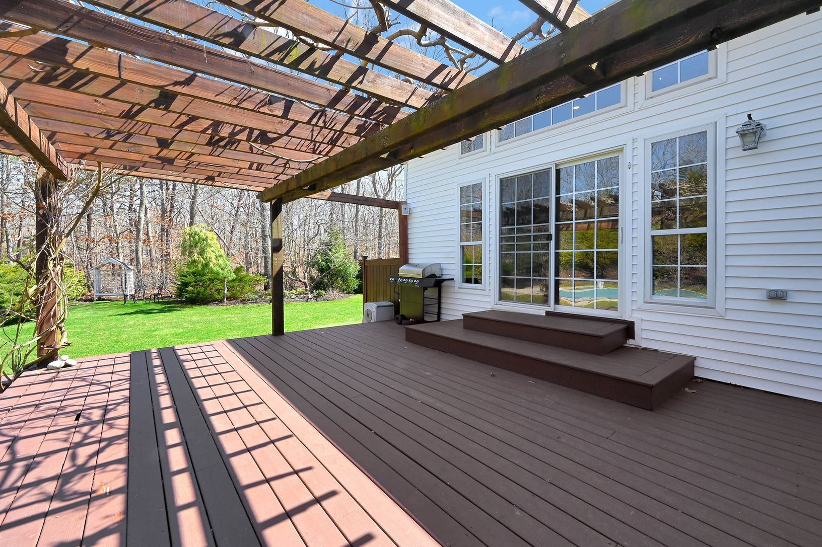  Expansive Deck 