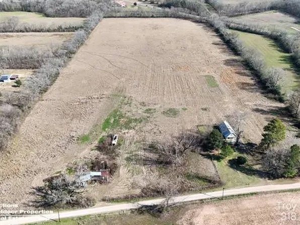 224 Bringol Rd, Marksville, LA 71351