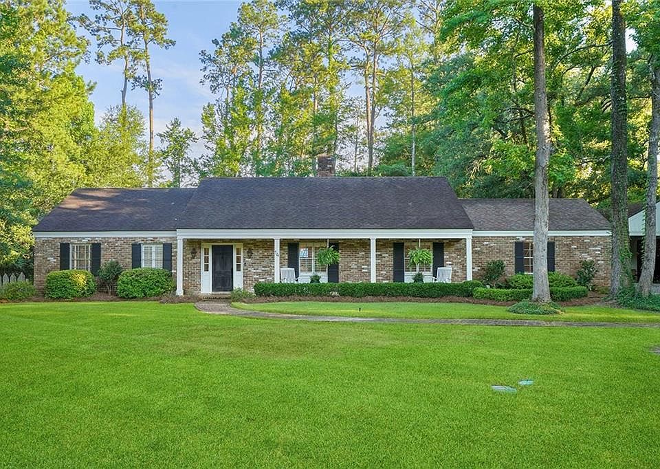 1st image of 14 Oaklawn Dr