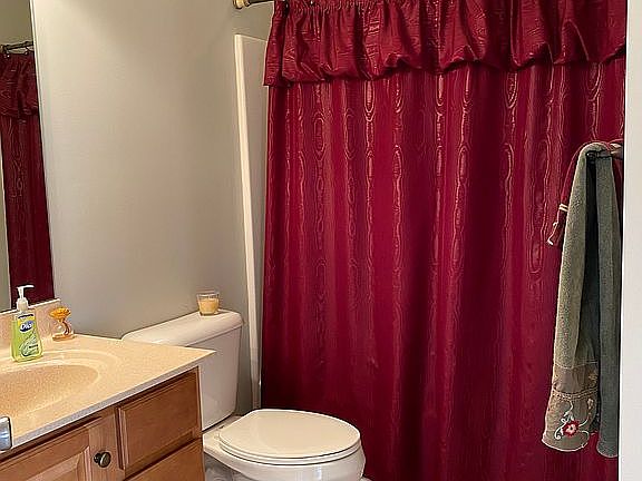Bathroom by Front Bedroom