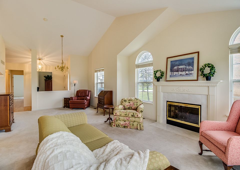1st image of 1894 Wentworth Dr #107
