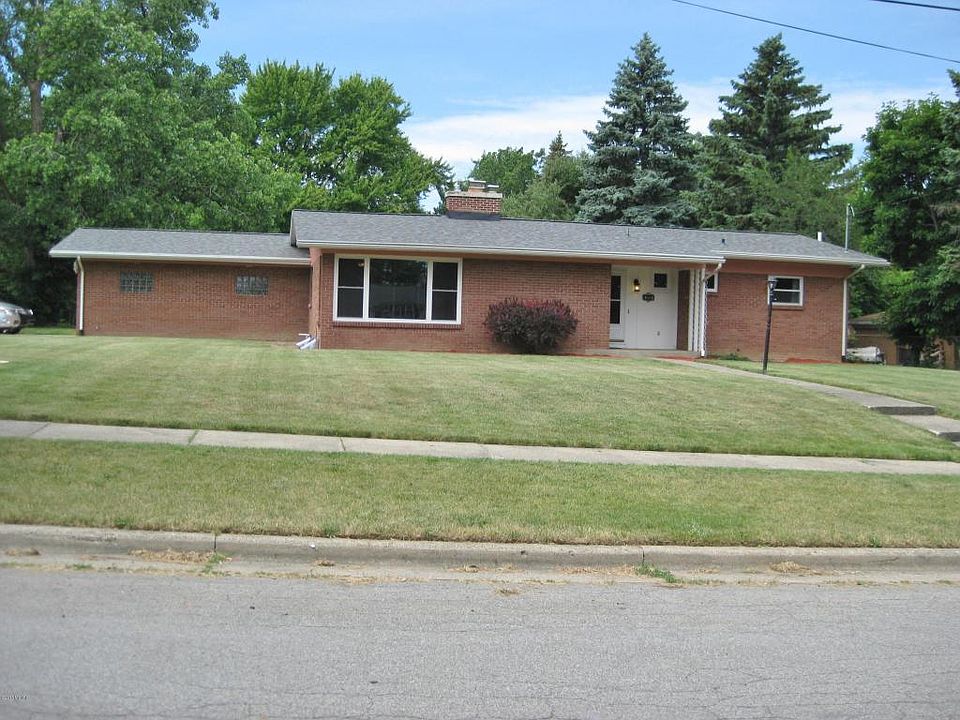 1st image of 3733 Newcastle Dr SE