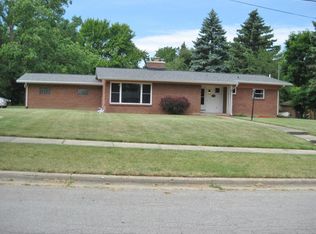 3733 Newcastle Dr SE, Grand Rapids, MI 49508