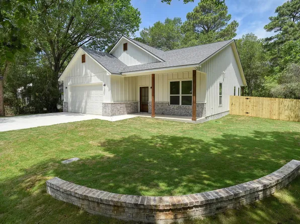 104 Pony Grass Ln, Bastrop, TX 78602