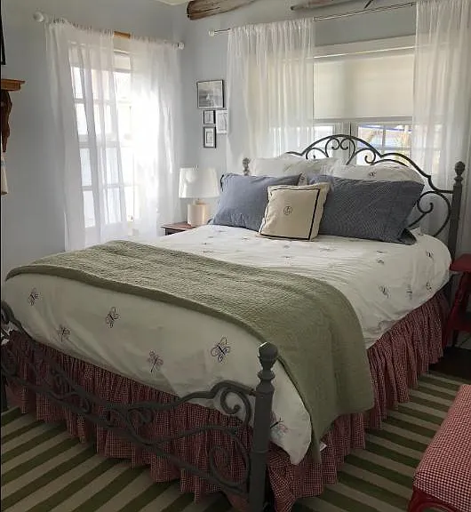 Bedroom #1, queen-sized bed (linens provided).