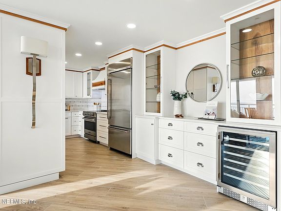 4th image of 1601 OCEAN Drive S #410
